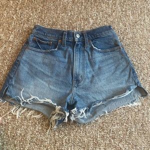 Abercrombie & Fitch Women's Curve Love High Rise Mom Shorts